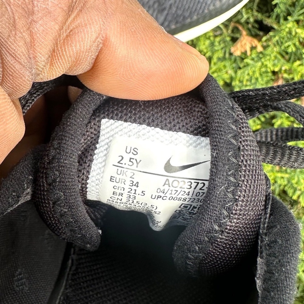 Nike Air Max 270 Little Kids Athletic Shoes Size 2.5Y Black - Picture 3 of 14